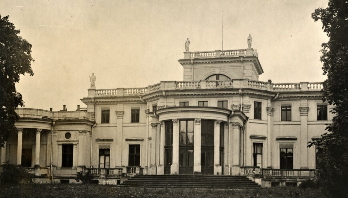 Fasadas, 1970 m., M. Sakalauskas