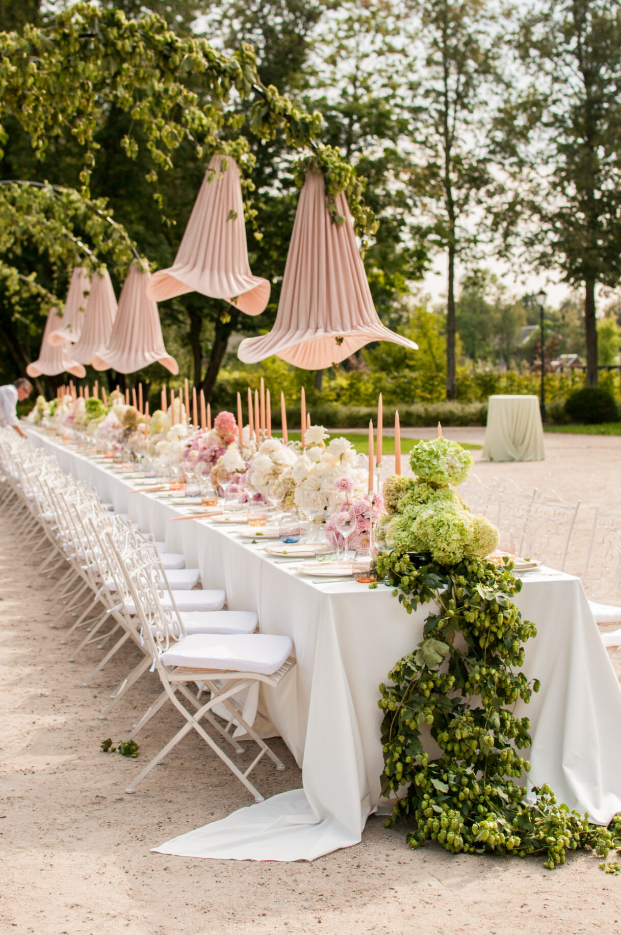 Šventinės akimirkos dvaro prieigose