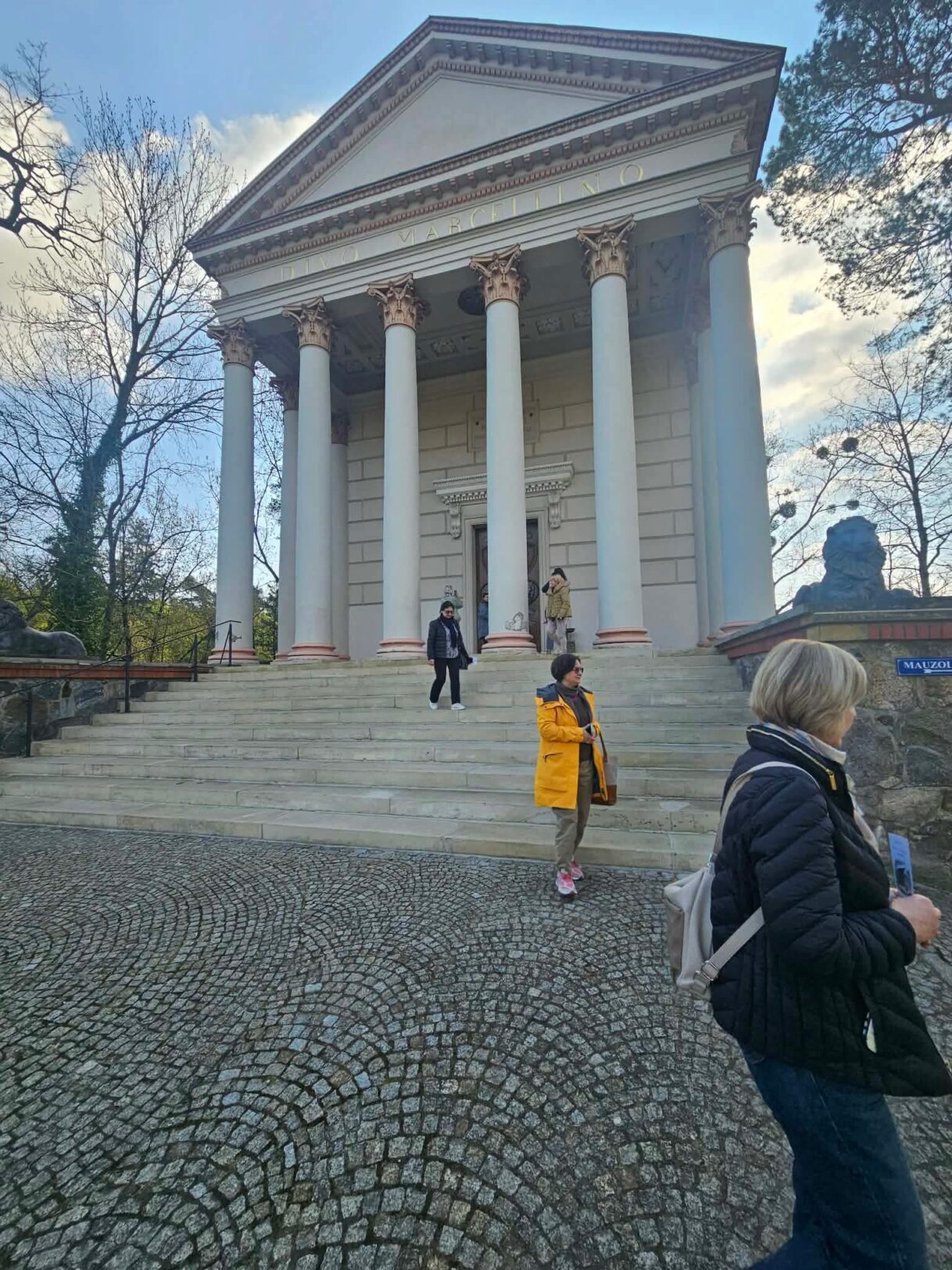 Račinskių giminės laidojimo koplyčia