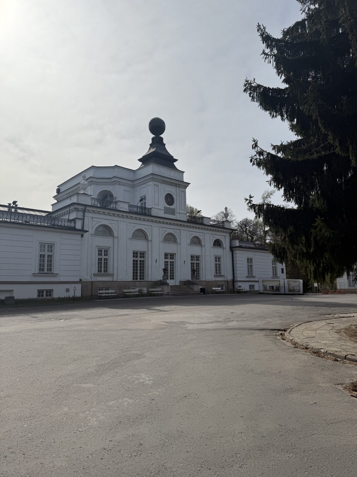 Jablonos dvaras