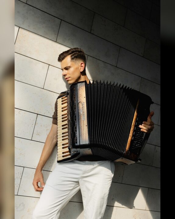 Vytenis DANIELIUS: Tango, jazz and classics